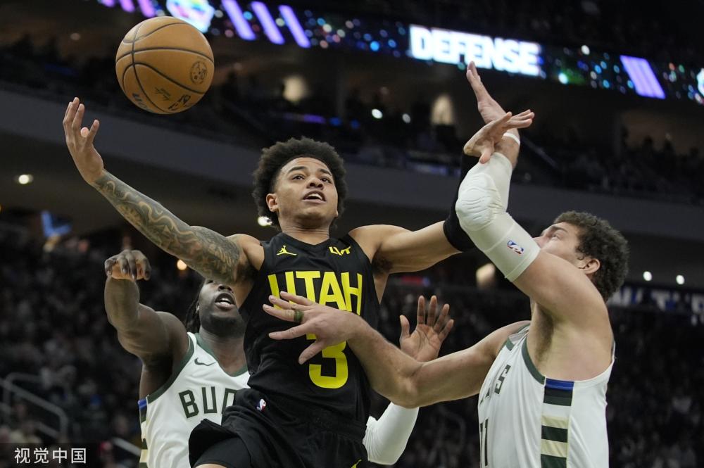 同时在中场 同时在中场